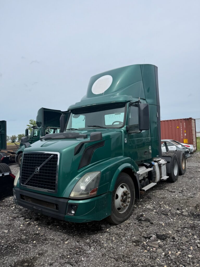 2016 Volvo VNL64T300
