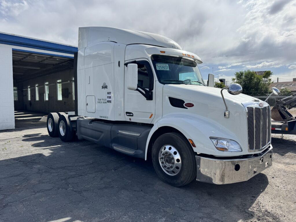 2017 Kenworth 579